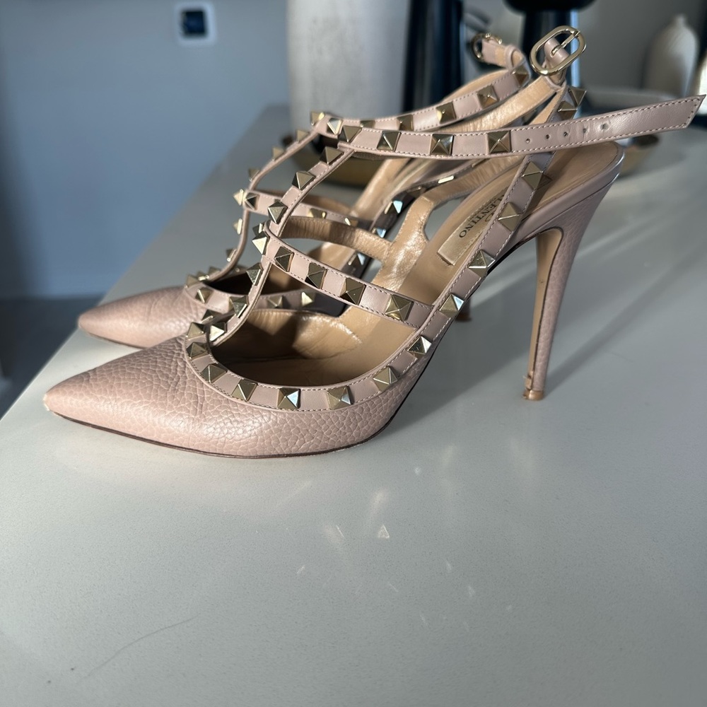Nude Valentino pumps, size 40